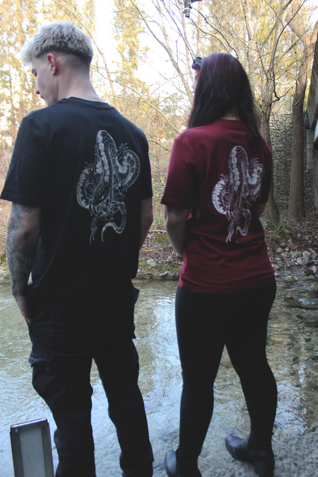 T-shirt HEBI Bordeaux by Flonizuka